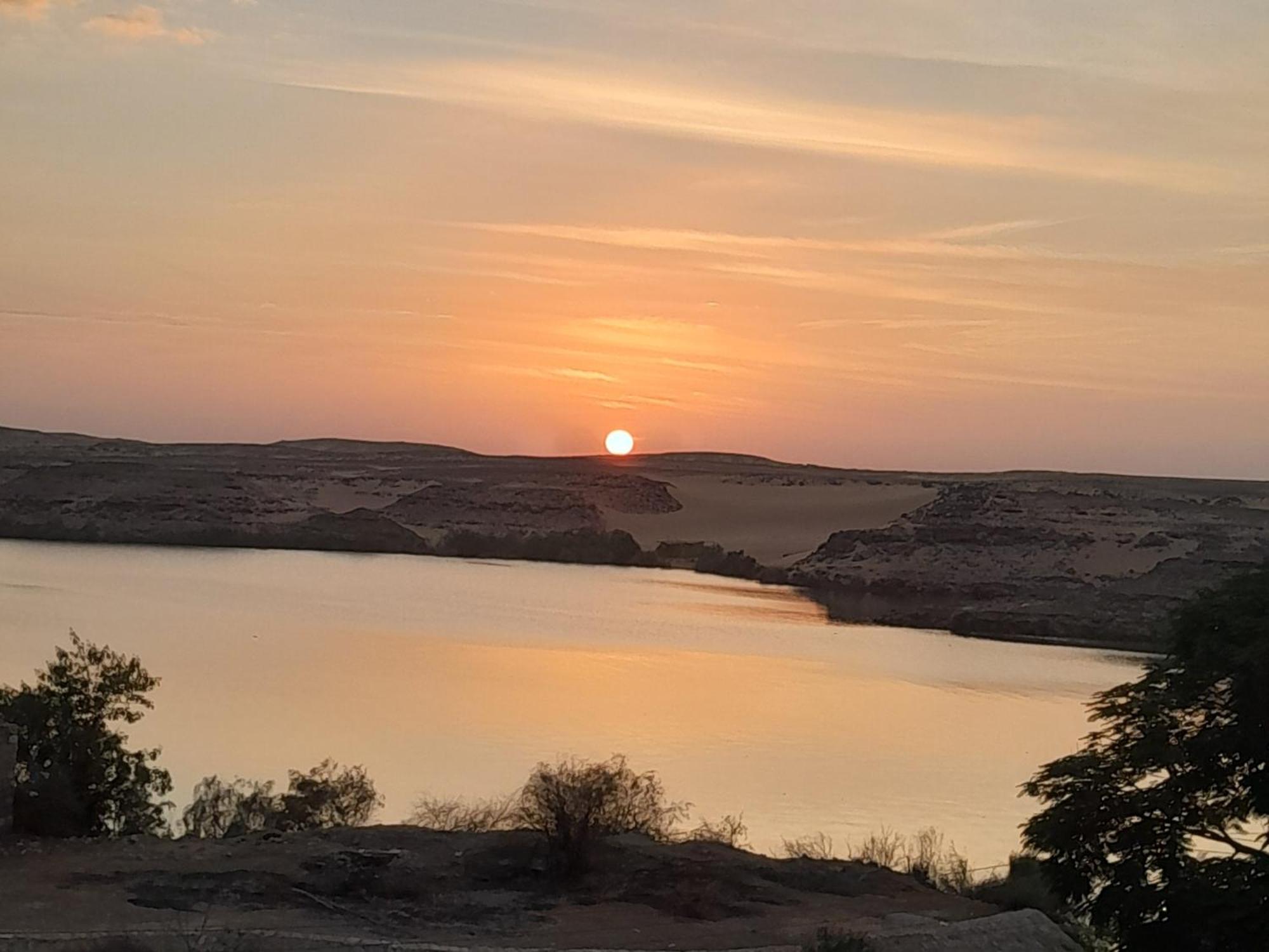 Osiris Guest House Abu Simbel Rum bild